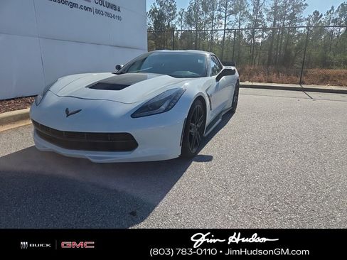 Used 2019 Chevrolet Corvette Stingray Coupe w/ Carbon Flash Badge Package image 2