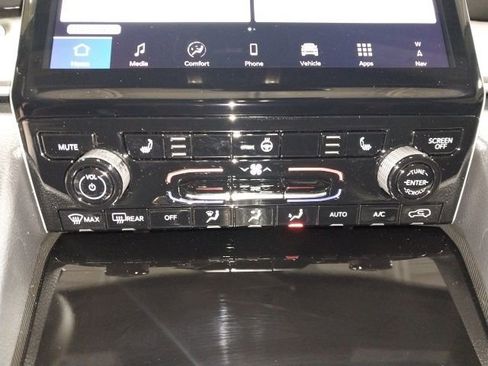 New 2025 Jeep Grand Cherokee Limited image 17