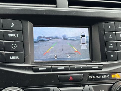 Used 2019 Ford Explorer XLT image 9