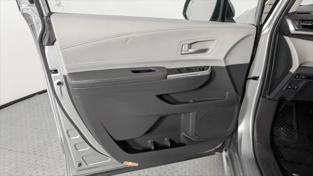 Used 2023 Toyota Sienna XLE AWD/4WD image 13