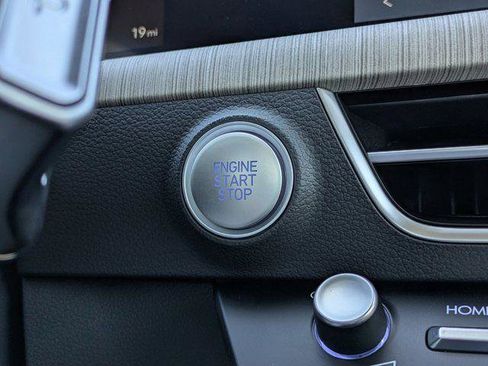 New 2025 Hyundai Sonata Limited image 28