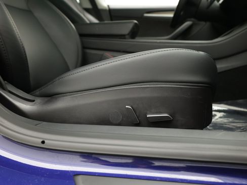 Used 2023 Tesla Model 3 Performance AWD/4WD image 38