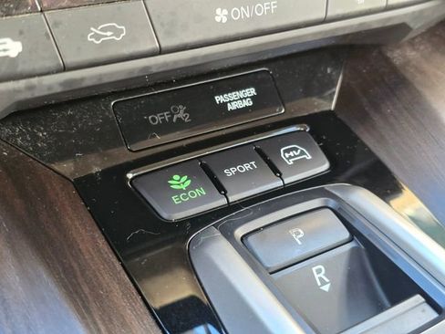 Used 2018 Honda Clarity Touring image 38