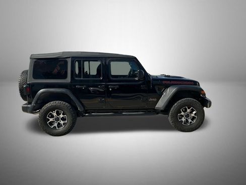 Used 2022 Jeep Wrangler Unlimited Rubicon w/ Cold Weather Group AWD/4WD image 3