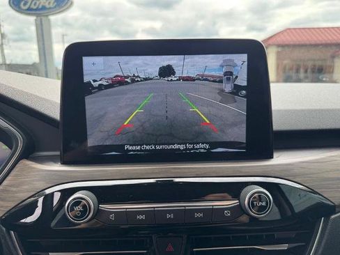 Certified 2020 Ford Escape Titanium AWD/4WD image 23