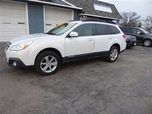 Used 2013 Subaru Outback 2.5i Premium w/ All-Weather Pkg image 3