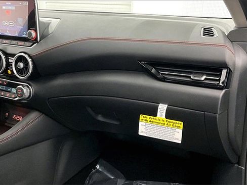 New 2025 Nissan Sentra SR w/ SR Premium Package image 32