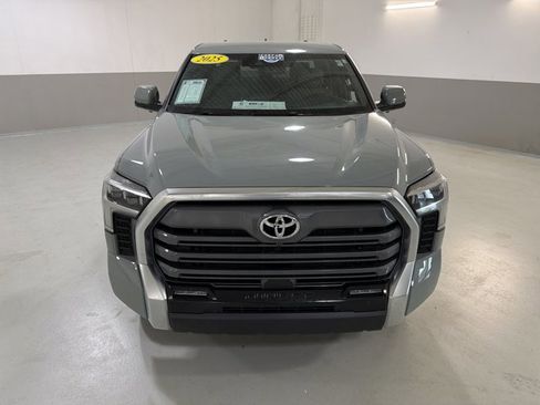 Used 2025 Toyota Tundra Limited AWD/4WD image 3