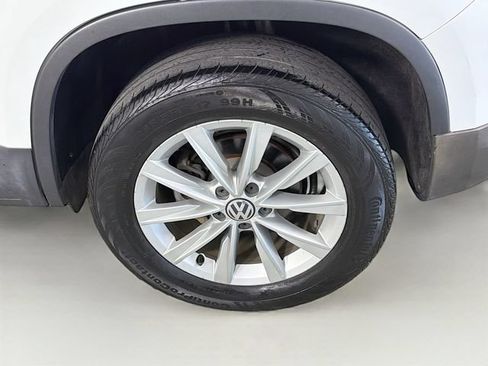 Used 2017 Volkswagen Tiguan S AWD/4WD image 28