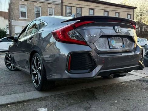 Used 2018 Honda Civic Si image 5