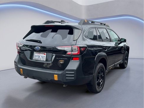 Used 2022 Subaru Outback Wilderness w/ Wilderness Package image 6