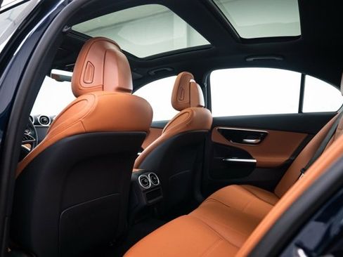 Used 2023 Mercedes-Benz C 300 4MATIC Sedan image 18