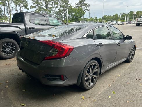 Used 2019 Honda Civic Sport image 3
