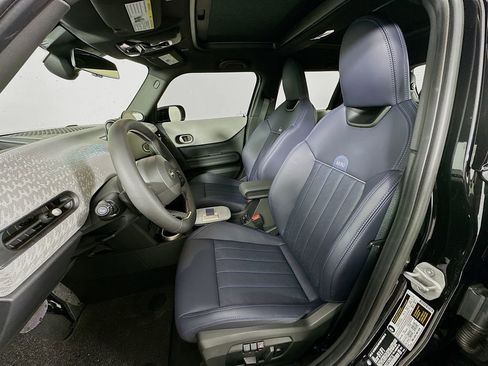 Certified 2025 MINI Cooper 4-Door Hardtop FWD image 15