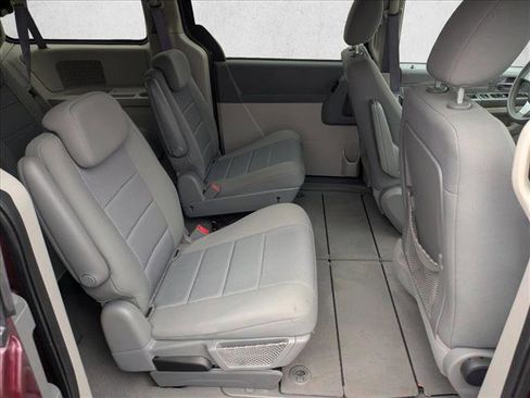 Used 2009 Dodge Grand Caravan SE image 16