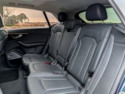 Used 2024 Audi Q8 Prestige image 14