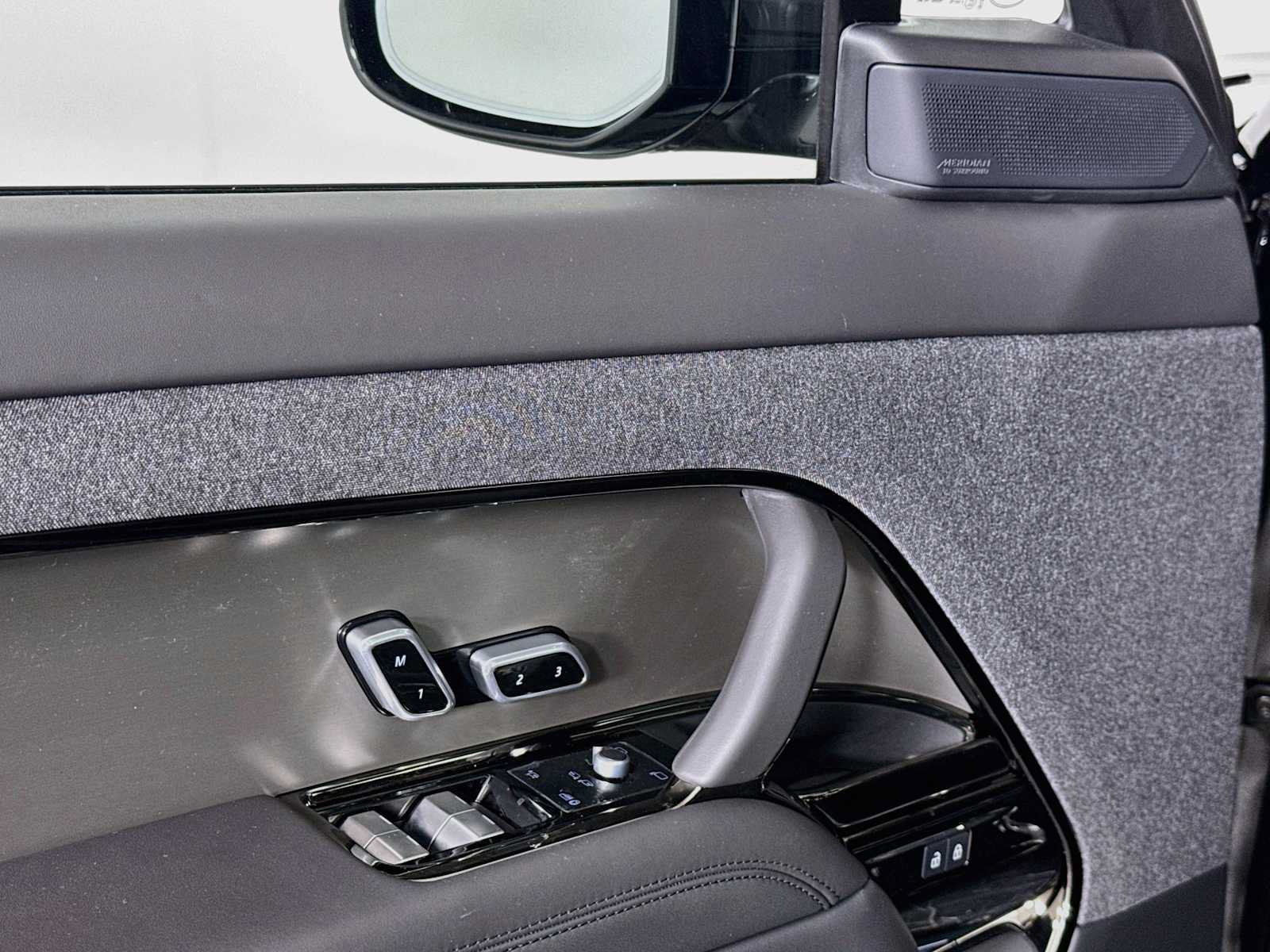 New 2026 Land Rover Range Rover Sport Dynamic SE AWD/4WD image 18