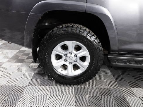 Used 2020 Toyota 4Runner SR5 Premium AWD/4WD image 40