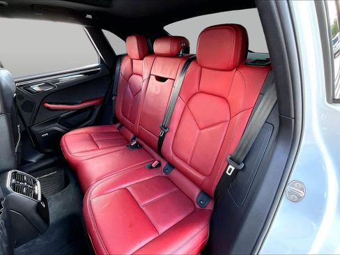Used 2022 Porsche Macan S AWD/4WD image 21