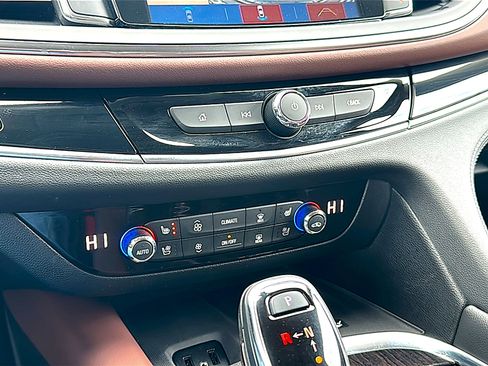 Used 2019 Buick Enclave Avenir w/ Avenir Technology Package image 34