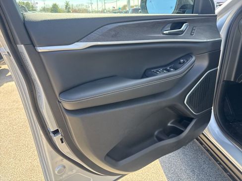 New 2026 Jeep Grand Cherokee Limited AWD/4WD image 20