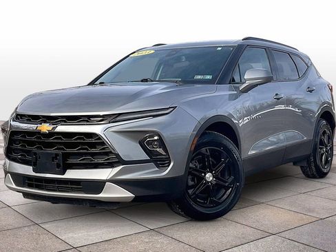 Used 2023 Chevrolet Blazer LT w/ Convenience Package image 2