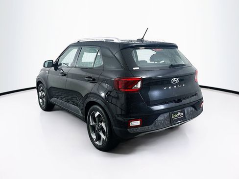 Used 2023 Hyundai Venue SEL image 5