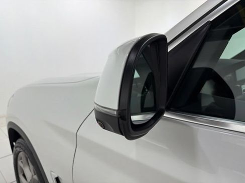 Used 2024 BMW X3 xDrive30i w/ Premium Package AWD/4WD image 9