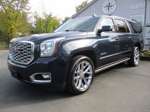 Used 2019 GMC Yukon XL Denali w/ Denali Ultimate Package image 2