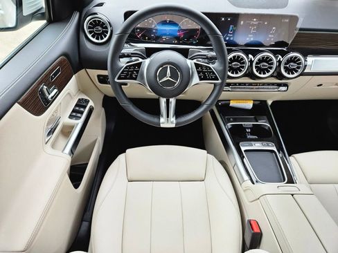 New 2026 Mercedes-Benz GLB 250 4MATIC image 13