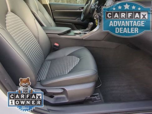 Used 2023 Toyota Camry SE image 20