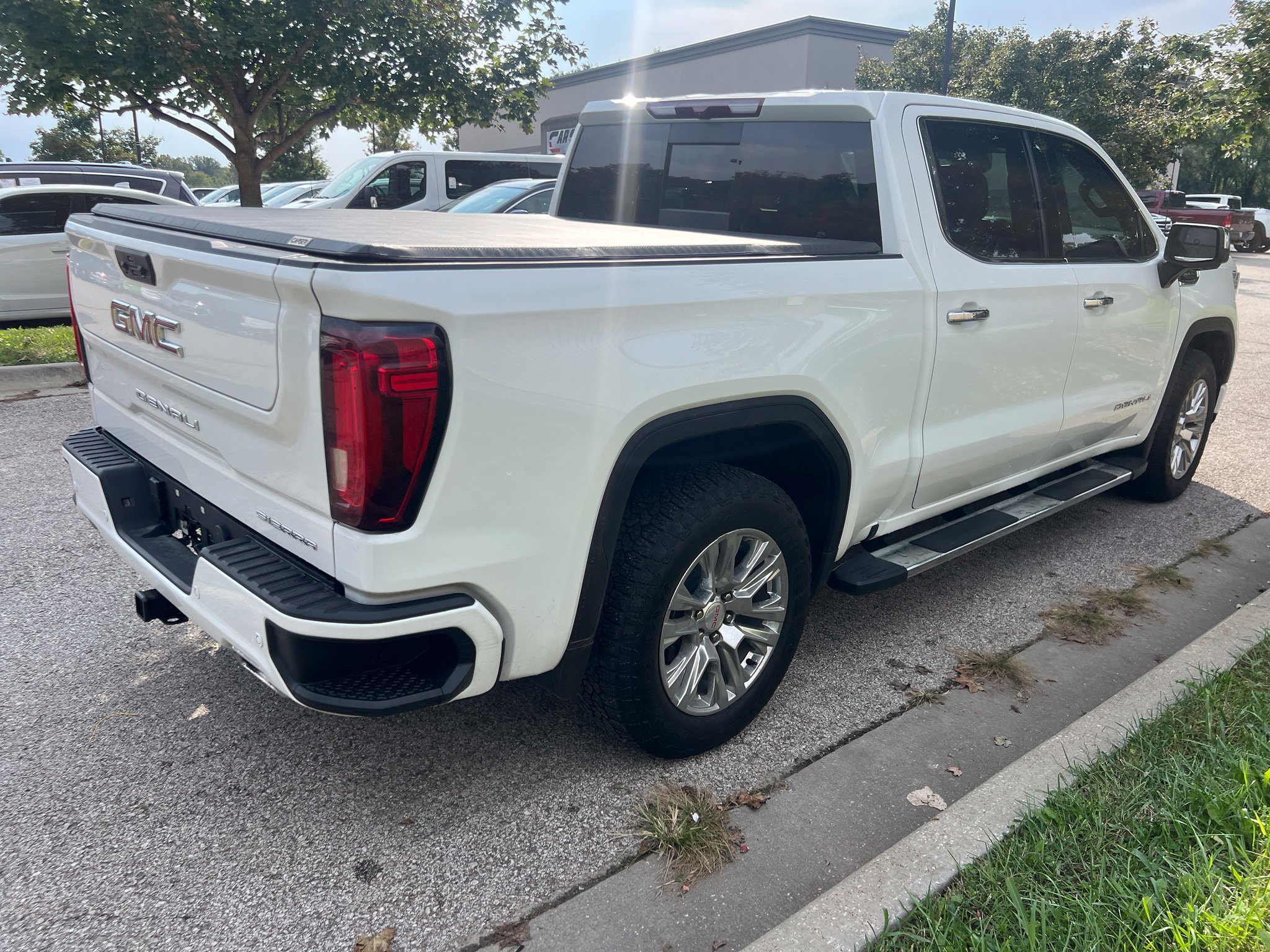 Used 2023 GMC Sierra 1500 Denali AWD/4WD image 5