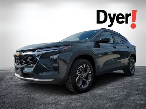 Certified 2025 Chevrolet Trax LT image 8