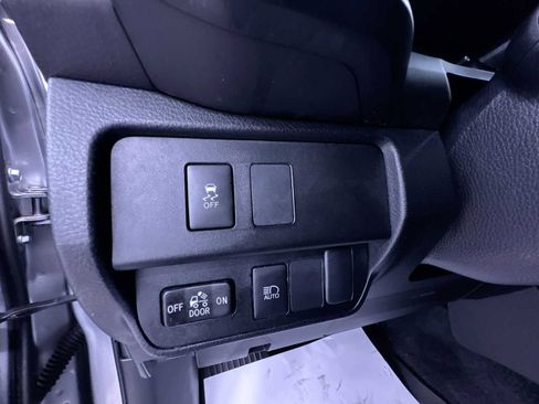 Used 2023 Toyota Tacoma SR image 8