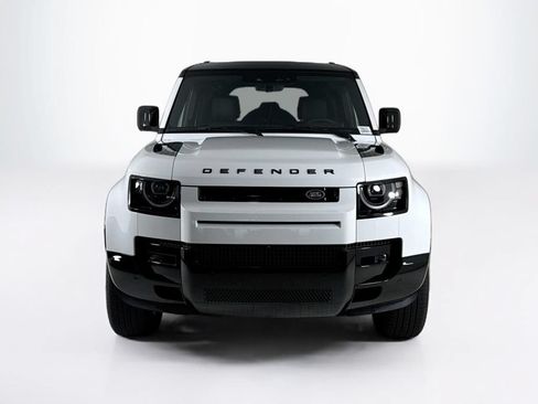 Used 2026 Land Rover Defender 110 X-Dynamic SE AWD/4WD image 8