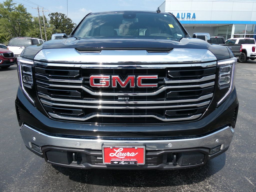 Used 2024 GMC Sierra 1500 SLT w/ SLT Premium Plus Package AWD/4WD image 10