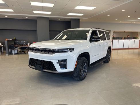 New 2026 Jeep Grand Wagoneer Limited image 2