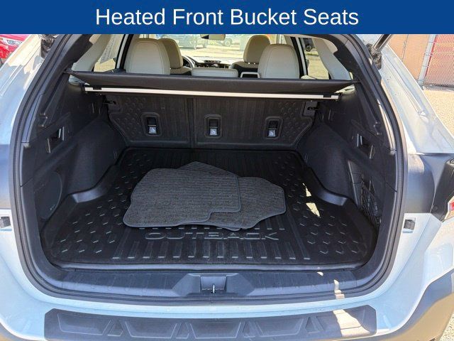 Used 2025 Subaru Outback Limited AWD/4WD image 16