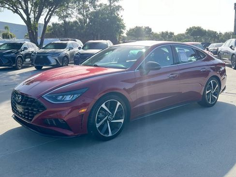 Used 2023 Hyundai Sonata SEL Plus w/ Cargo Package FWD image 3