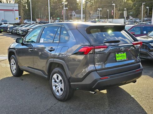 New 2025 Toyota RAV4 LE image 5