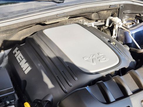 Used 2021 Jeep Grand Cherokee Limited w/ Luxury Group II image 9