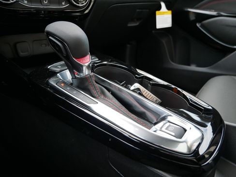 New 2026 Chevrolet Trax RS w/ Sunroof Package image 21