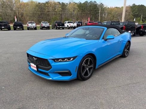 Used 2024 Ford Mustang Premium image 7