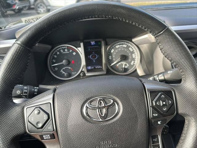 Certified 2021 Toyota Tacoma SR5 AWD/4WD image 12