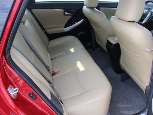 Used 2014 Toyota Prius Three FWD image 16