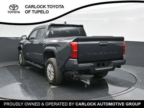 Used 2025 Toyota Tacoma SR5 image 9