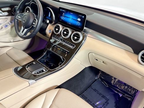 Used 2021 Mercedes-Benz GLC 300 4MATIC image 28