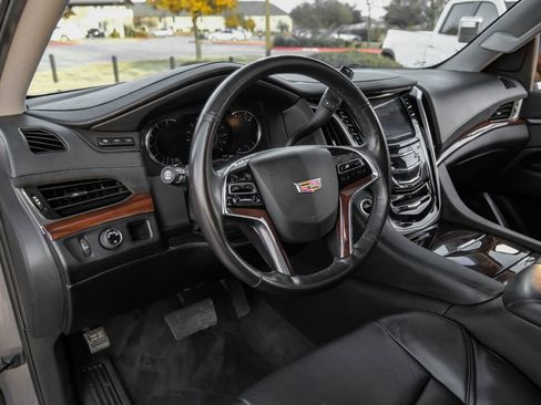 Used 2020 Cadillac Escalade ESV Luxury w/ Escalade Sport Edition image 12