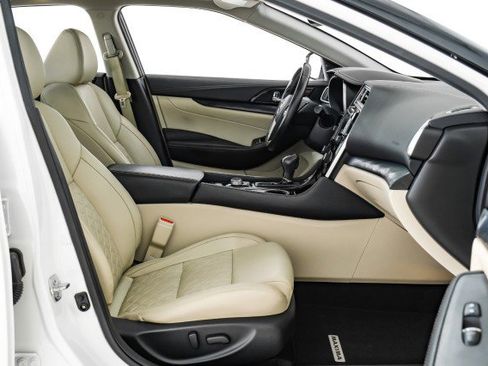 Used 2020 Nissan Maxima Platinum w/ Sport Mat Group image 29