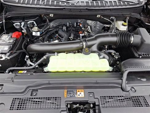 New 2025 Ford Expedition Platinum w/ Stealth Appearance Package image 21